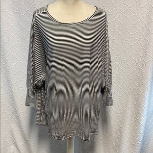 Any Body size 3X Black and White 3/4 Sleeve Boxy Tunic striped 3/4 length sleeve